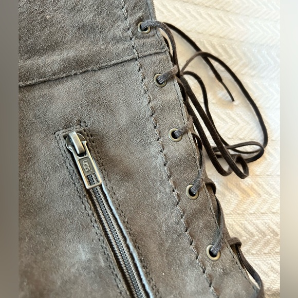 Size 7 UGG Somaya moccasin style boots fall winter boots - Picture 6 of 8